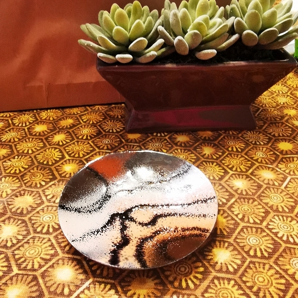 Artisan Made Enamel on Steel Animal Tiger Print Round Dish - Picture 7 of 11